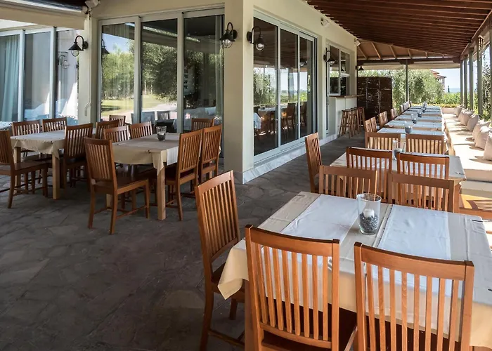 Duplex With Pool Gerakini