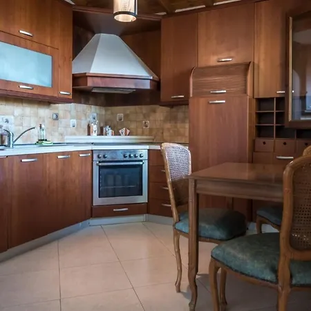 Duplex With Pool * Gerakini