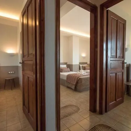 Duplex With Pool Gerakini